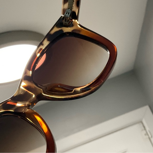 QUAY After Hours tortoise gradient Sunglasses - Picture 9 of 9